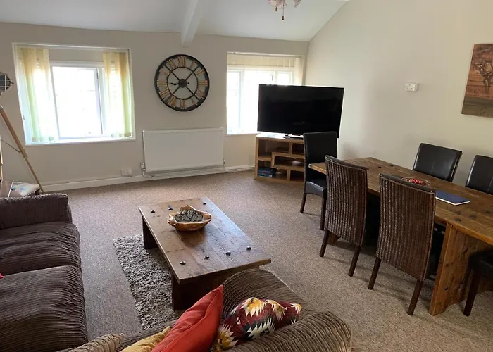 Finest Hotels in Llantwit Major, Picturesque Wales