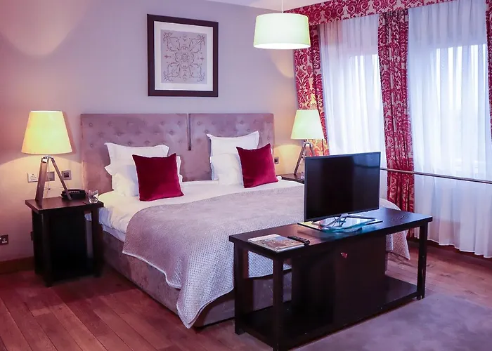 Top Boutique Hotels in Edinburgh on a Budget