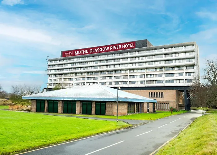 Top Hotels in Johnstone Renfrew